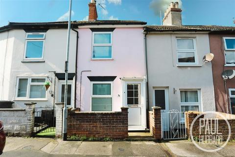 2 bed property, in Lorne Road, £130,000