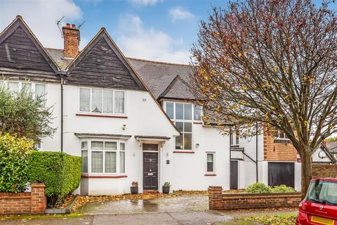 5 bed property, in Beresford Road, £950,000