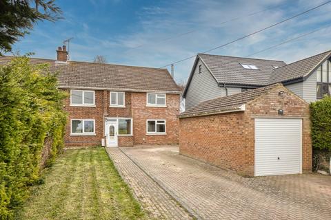 4 bed property, in Orchard View, £425,000