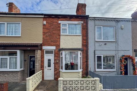 3 bed property, in Queen Street, £80,000