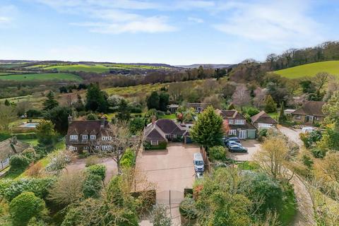 4 bed property, in Calfstock Lane, £875,000