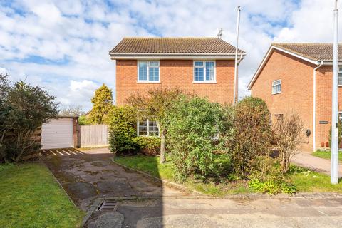 4 bed property, in Fishermans Way, £300,000