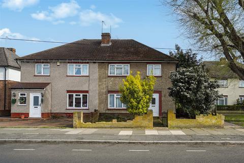 3 bed property, in Elm Road, £479,950