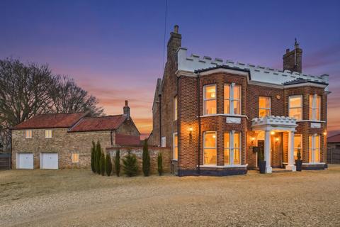 4 bed property, in Broomhill, £850,000