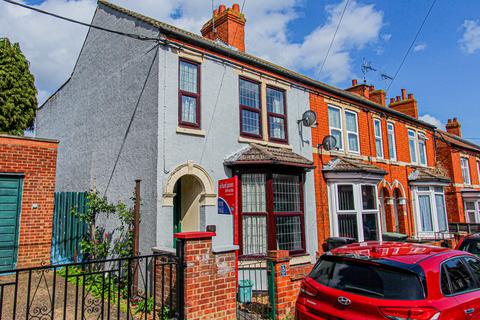 3 bed property, in Scarborough Street, £175,000