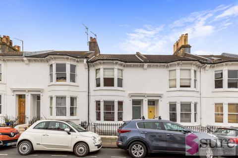 4 bed property, in Canning Street, £550,000