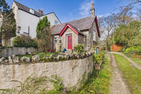 2 bed property, in The Bungalow, £350,000