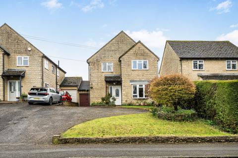 4 bed property, in The Ridge, £465,000