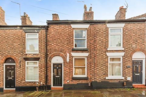 2 bed property, in Peel Street, £200,000