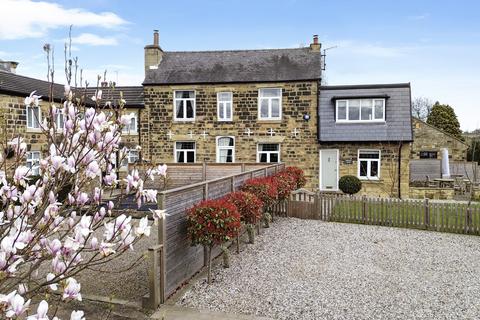 4 bed property, in School Lane, £629,950