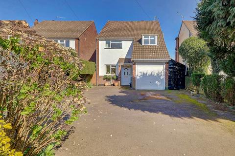 5 bed property, in Clarendon Road, £615,000