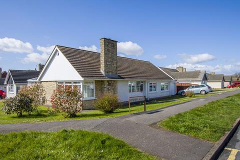 2 bed property, in Minehead Avenue, £540,000