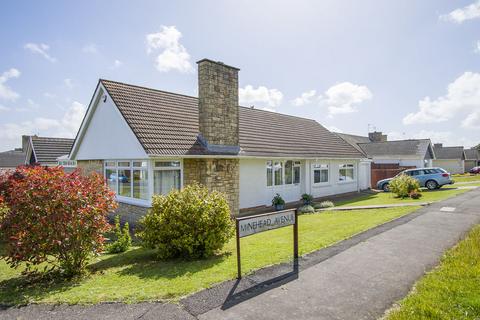 2 bed property, in Minehead Avenue, £525,000
