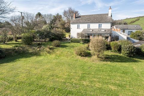 5 bed property, in Petton, £750,000