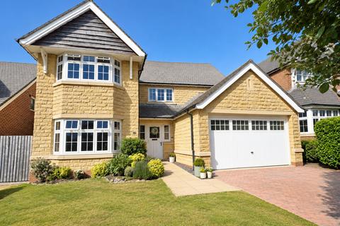 4 bed property, in Deer Park Crescent, £675,000