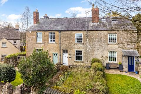 3 bed property, in Elkstone, £475,000
