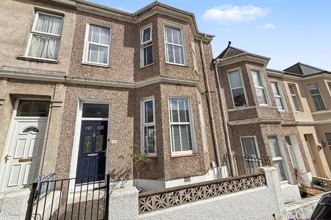 4 bed property, in Cecil Avenue, £285,000