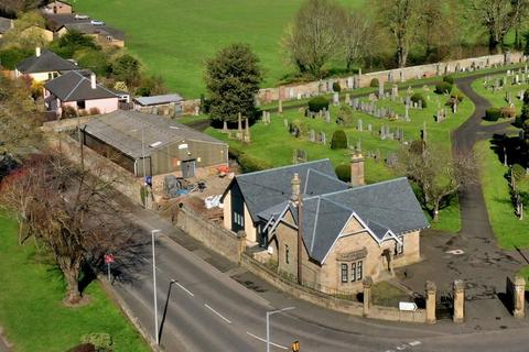 3 bed property, in Rosebank Cemetery Lodge, £495,000
