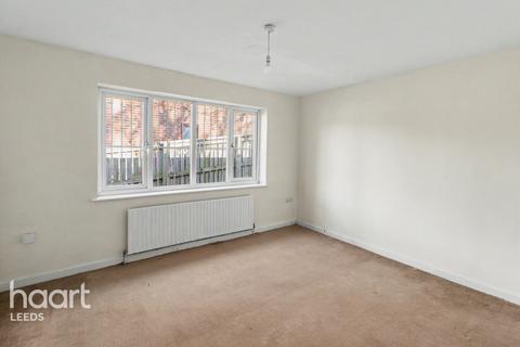 6 bed property, in Wilfred Terrace, £450,000