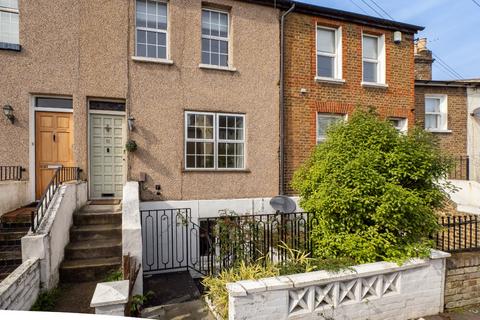 1 bed property, in William Road, £260,000