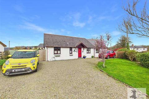 3 bed property, in Penrhiwllan, £335,000