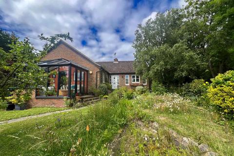 4 bed property, in Briar Close, £499,995