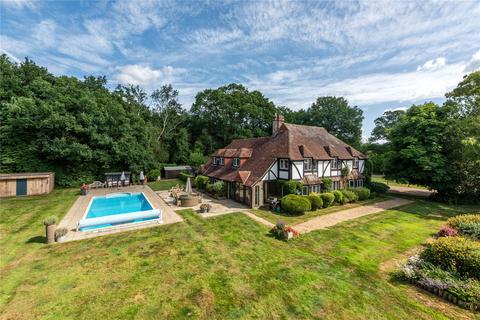 5 bed property, in Mole Street, £1,750,000