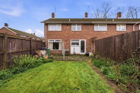 3 bed property, in Llyswen Walk, £190,000