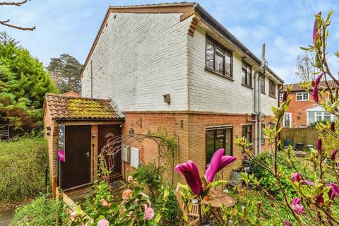 1 bed property, in Foxtail Drive, £199,950