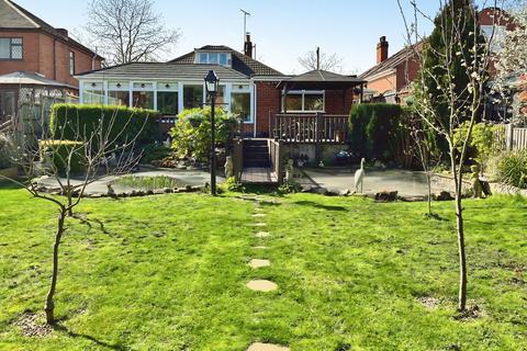 3 bed property, in Tutbury Road, £400,000