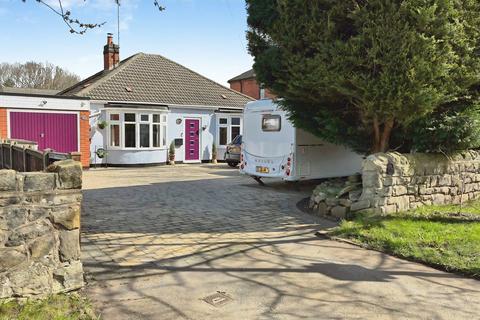 3 bed property, in Tutbury Road, £400,000