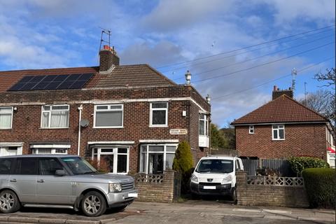 3 bed property, in 449 Queens Drive, £145,000