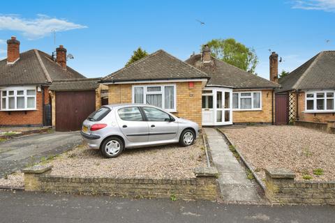 2 bed property, in Wayside Drive, £260,000