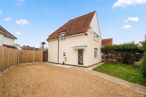 4 bed property, in Townfield Road, £650,000