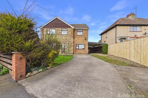 6 bed property, in Main Street, £388,000