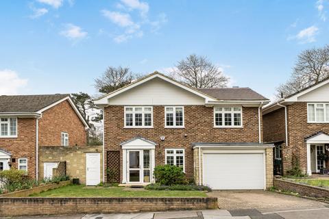 4 bed property, in Briar Lane, £750,000