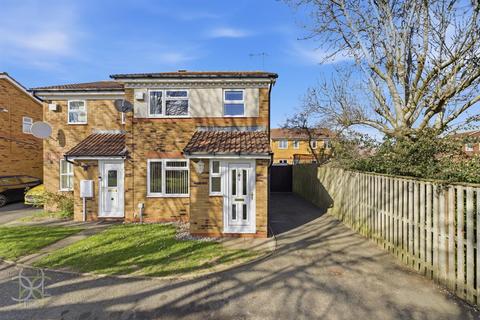 3 bed property, in Larkspur Drive, £260,000