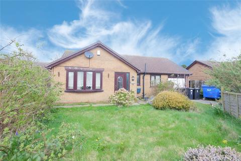 3 bed property, in Dymoke Close, £180,000