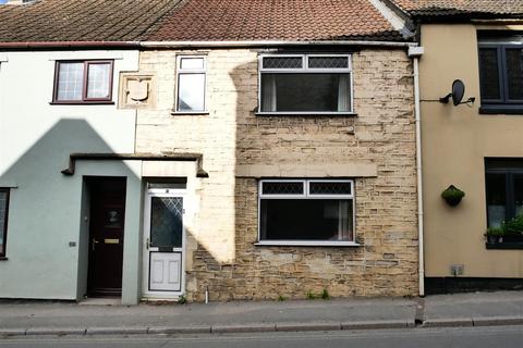 3 bed property, in New Road, £190,000