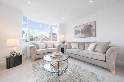 2 bed property, in Cherry Tree Lane, £350,000