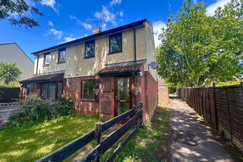 3 bed property, in Northwood Close, £250,000