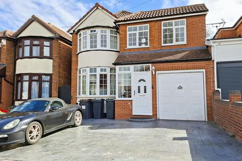 4 bed property, in Forest Hill Road, £325,000