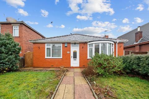 2 bed property, in Windsor Road, £220,000