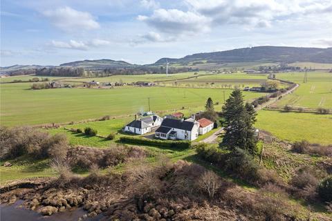 2 bed property, in Ferryfield House & Cottage, £660,000