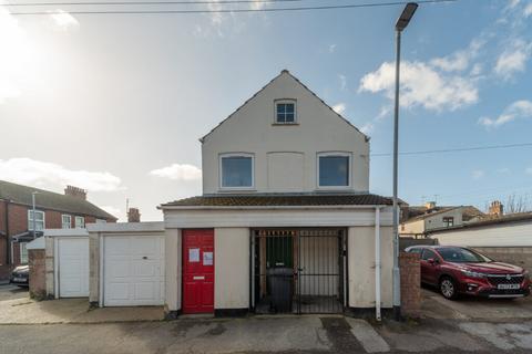 4 bed property, in 29 Hervey Street, £90,000