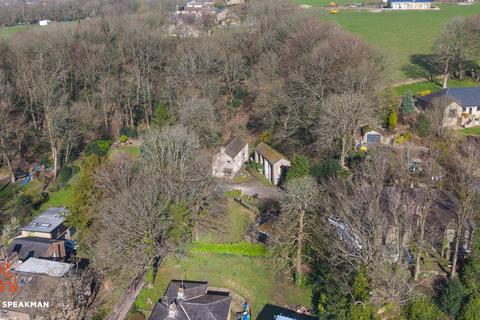 3 bed property, in Mottram Road, £699,950