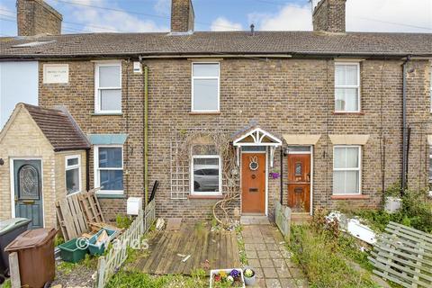 3 bed property, in High Street, £285,000