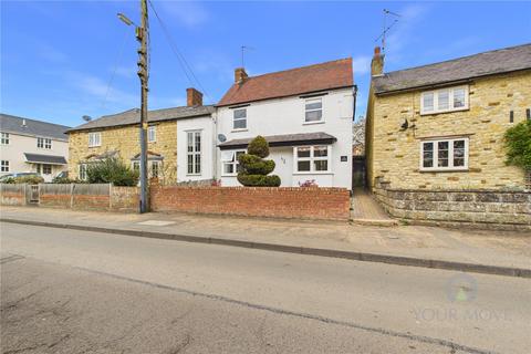 4 bed property, in High Street, £600,000