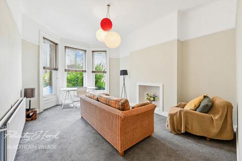 1 bed property, in Bennett Park, £390,000