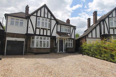 5 bed property, in Oakleigh Gardens, £1,550,000